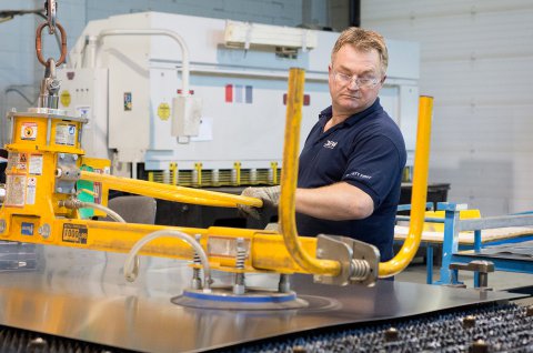 DEW Ottawa, Production